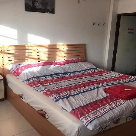 Oyo 1141 Ban Dao Hotel Jomtien Beach Buitenkant foto