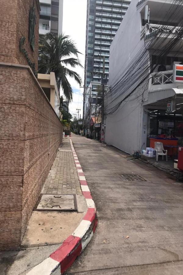 Oyo 1141 Ban Dao Hotel Jomtien Beach Buitenkant foto